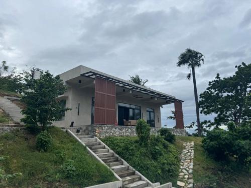 2BR Modern House with Lanai, Kitchen, Roofdeck