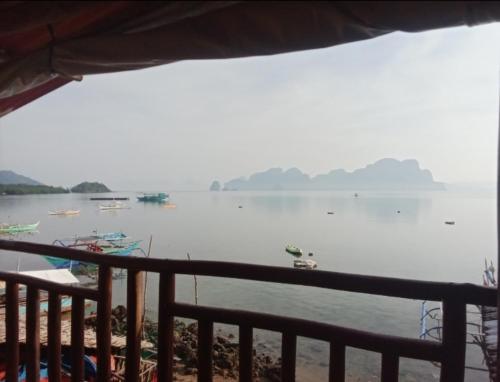 Bebeladan ARA'S Lodging House Beachfront