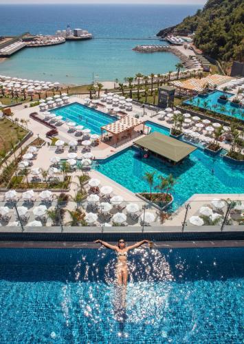 Mylome Luxury Hotel & Resort