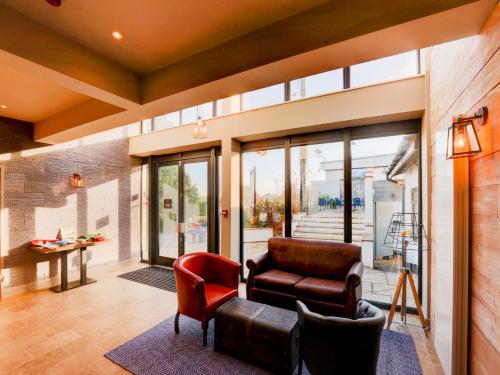 Gissons Hotel by OYO Rooms