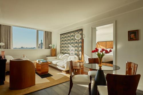 Sea Containers London