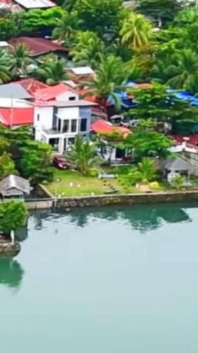 Sea Breeze Beach House near sandbars and beaches and near to Danao port