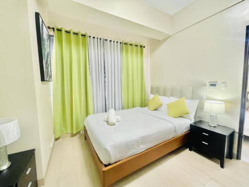 MACTAN NEWTOWN FAMILY ROOM Deluxe with free wi-fi, POOL & GYM