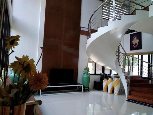 Queen Isabel Staycation & Venue