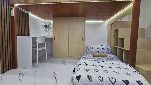 Cozy Private Room D at 3Z Transient House