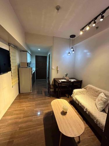 AIR Residences Makati Holiday Home