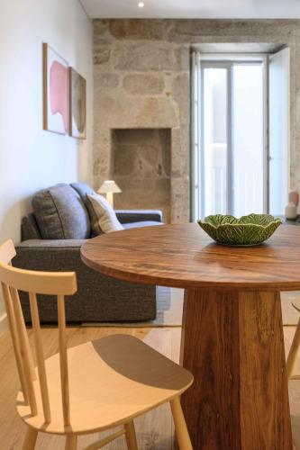 Pause Apartments