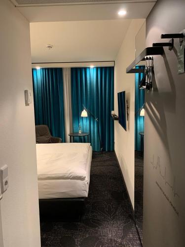 Motel One Köln-Neumarkt