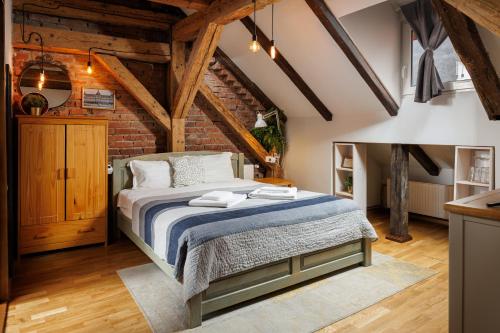 Wood House Republicii