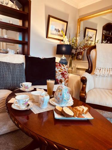 Hillcrest Farmhouse Bed & Breakfast