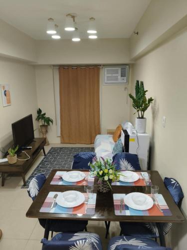 Kler Condo Garden with City View