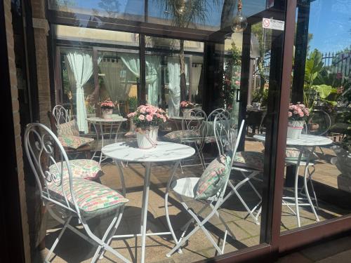 Euro House Inn Airport