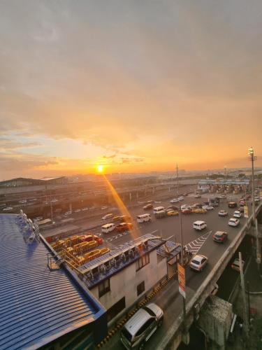 Palm Tree Condos near MNL Airport Terminal 3 by ELR