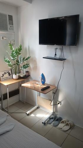 Urban deca tower by Marie Faye