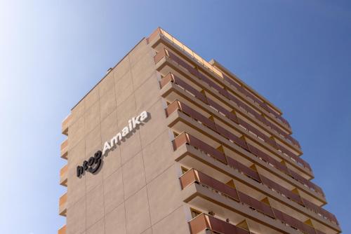 Htop Amaika Adults Only