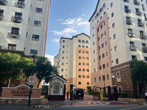 Spacious 2 Bed & 2 Bath Condo in Newport City