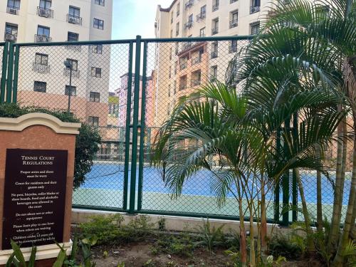 Spacious 2 Bed & 2 Bath Condo in Newport City