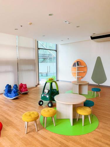 Cebu Mactan Newtown Family Condo