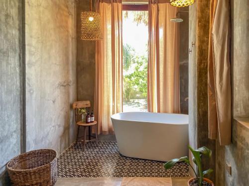 Baia Nest Villa LAMADANG Suite within Self-Service Villa Near the Beach, Pet Friendly with a Fee