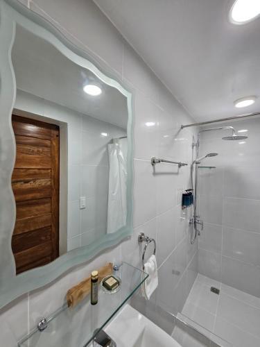 Edgewater Dive & Spa Resort