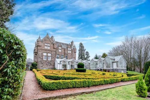 The Landmark Hotel & Leisure Club