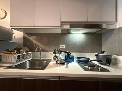 Skyline Blue Air residences 1Br cityview by Tin & Aix