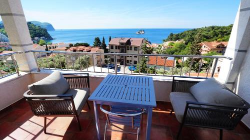 Medin Apartments BluVista