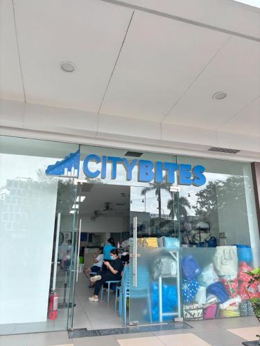 Cozy Condo Near MOA & Airport