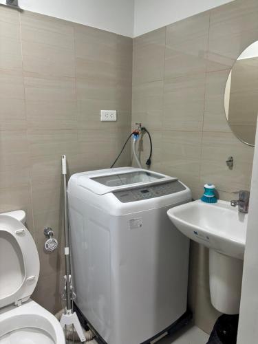 Cozy Condo Near MOA & Airport