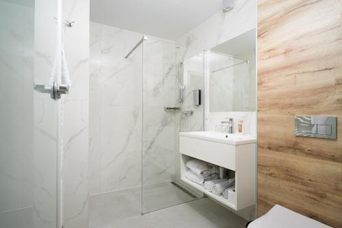Onyx Luxury