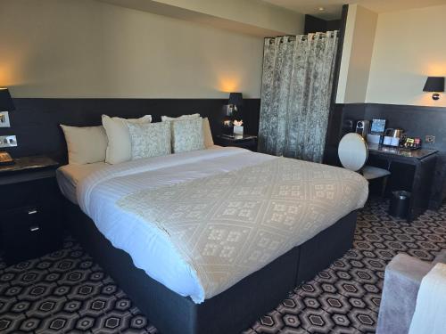 The Vincent Hotel