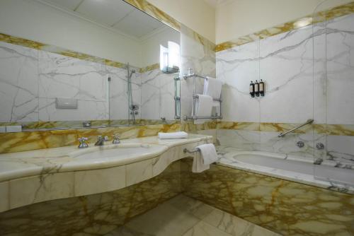 Eurostars Hotel Excelsior