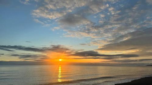 Royal Seascape 1 Beachfront