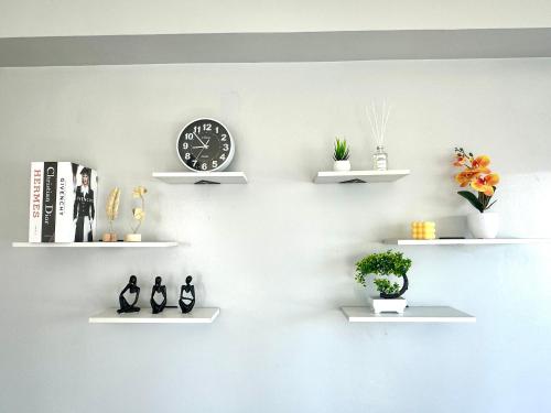 Modern and Slick Condo in Venice near Makati and BGC