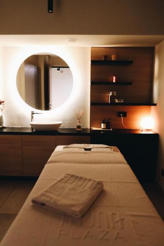 Hotel Mona Plaza