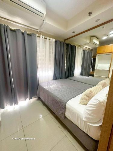 Air Condo Signature Stay Modern 1BR w Balcony