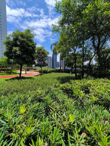 Jazz Residences Tower 1BR Big Cut Grey Avenue