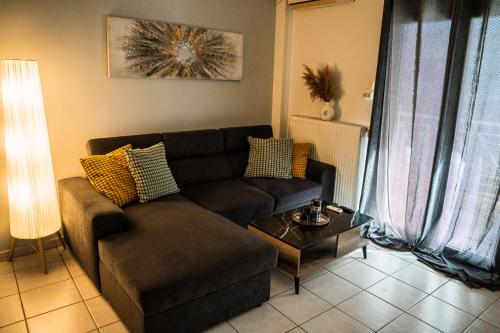 Gk Suites-Constantin view , auto check-in 24h