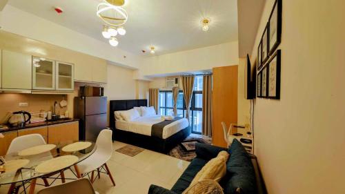 J&M Cozy Retreat - McKinley Hill, BGC