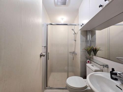 1BR Condotel at Azure Urban Resort Near Airport #AZ07