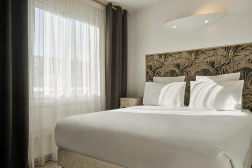 Hotel Chromatics by HappyCulture