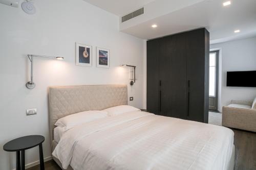 Palazzo La Cortesella - Modern Design & Central Location