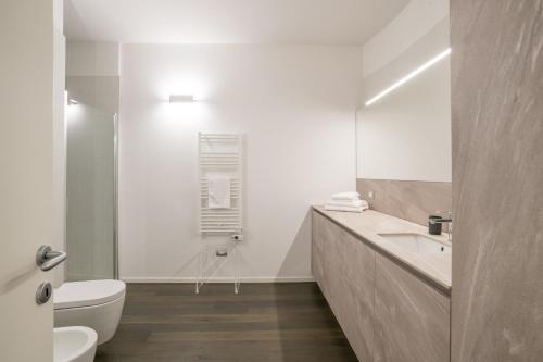 Palazzo La Cortesella - Modern Design & Central Location