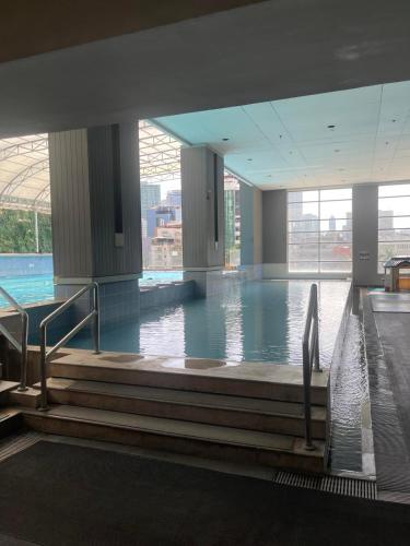 Makati City A Venue Residences 12i