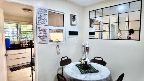 J&J Antipolo 2 Bedroom Condo with Nature View, Netflix, Karaoke, & Threadmill
