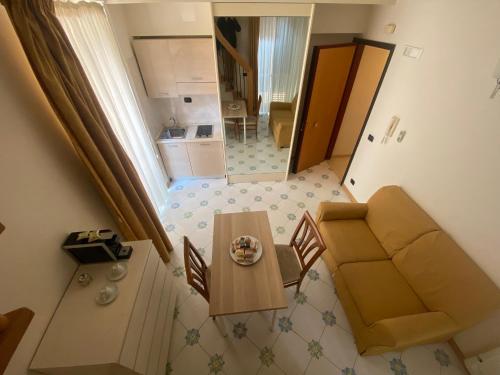 Gatto Bianco Le Dimore