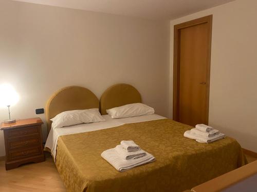 Gatto Bianco Le Dimore