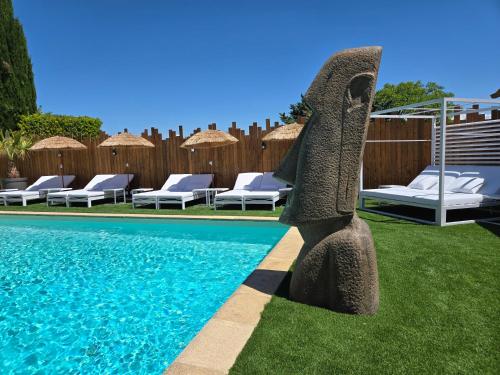 Hotel Le Saint Genies