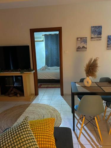 Gk Suites-Constantin view , auto check-in 24h