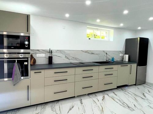 Le Jardin D'eden By Leslodgespa